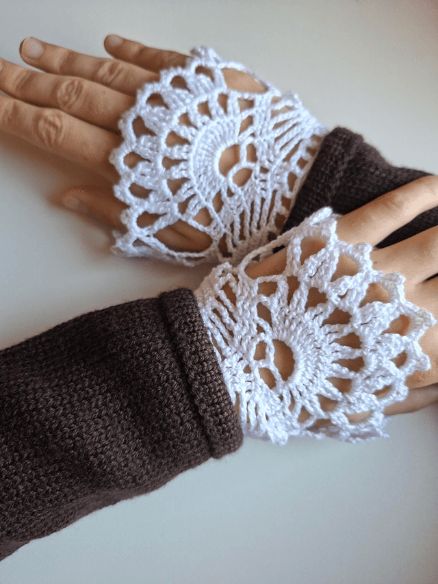 Manchette en dentelle